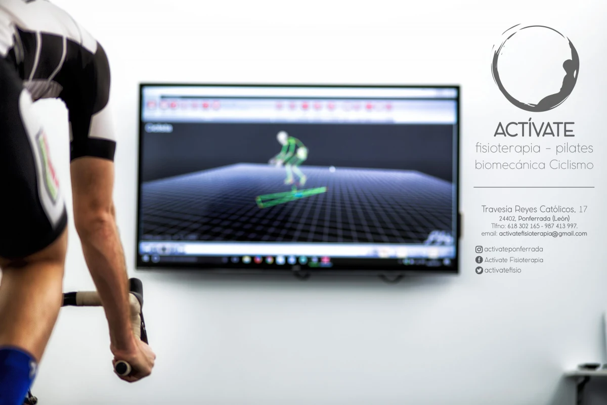 Foto con logo Actívate movement assessment display