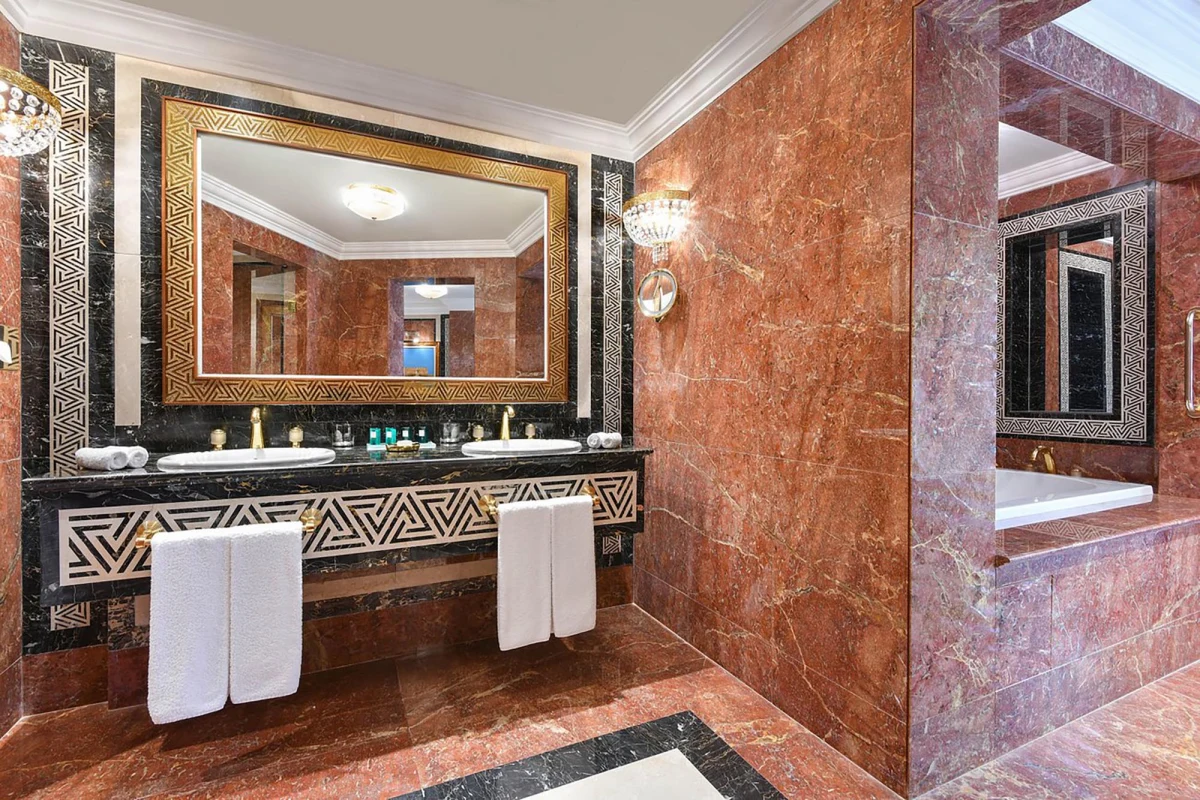 Bathroom 01-sheraton-doha-hotel-interior-design-wdca Sheraton Doha bathroom with marble finishes