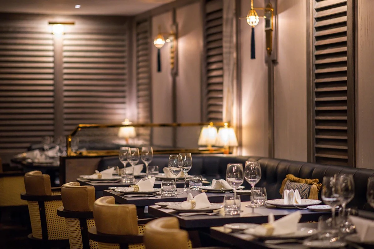 Jamavar-restaurant-05-sheraton-doha-hotel-interior-design-wdca Jamavar restaurant dining room at Sheraton Doha
